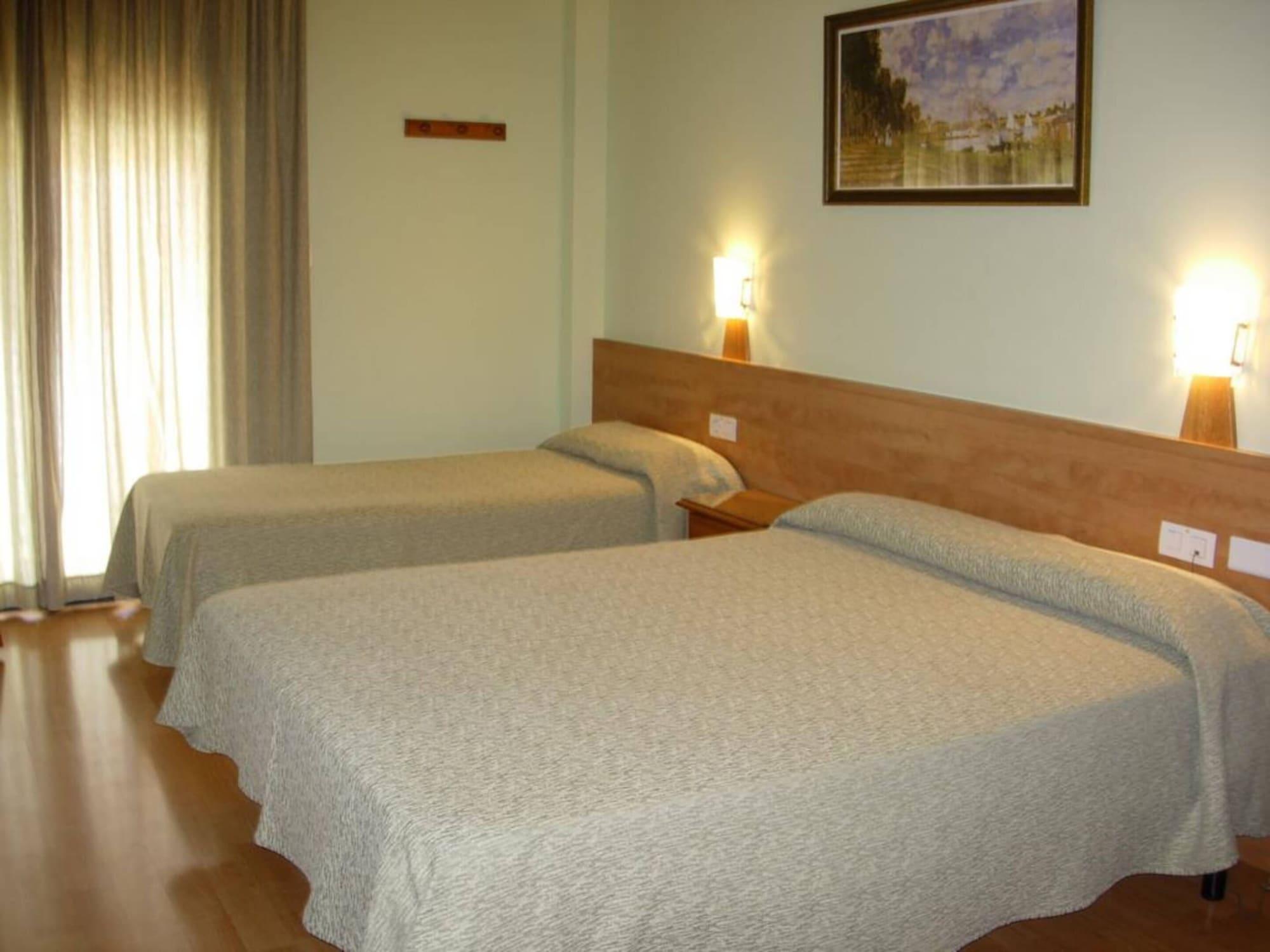 Flora Parc 3* Castelldefels