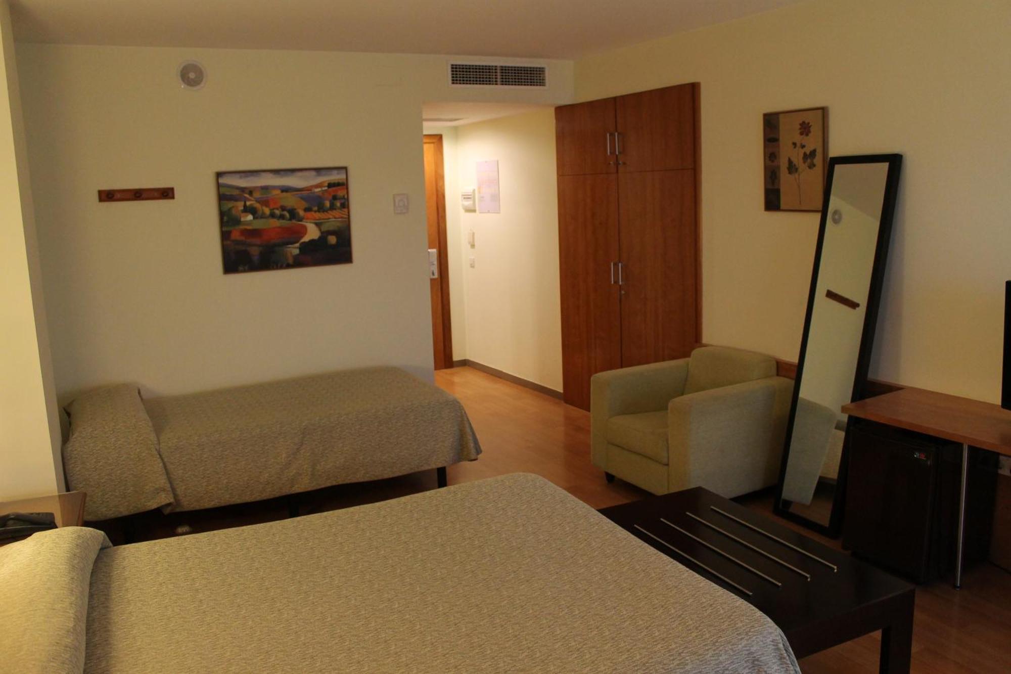 Flora Parc Hotel 3*
